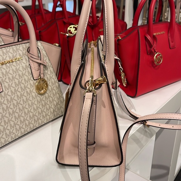 MICHAEL KORS
Avril Small Logo Top-Zip Satchel
Powder Blush Multi
NWT - Picture 5 of 16